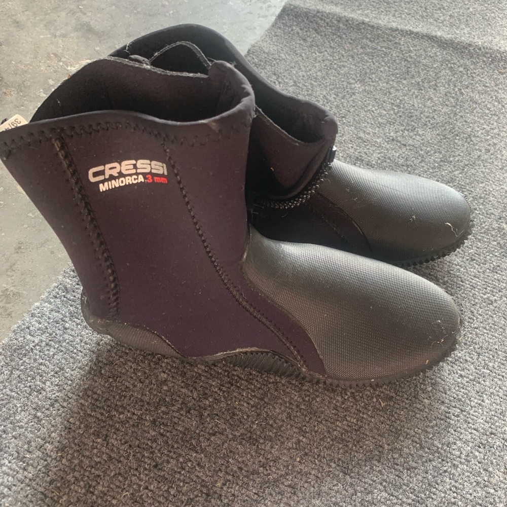 Sailing boots